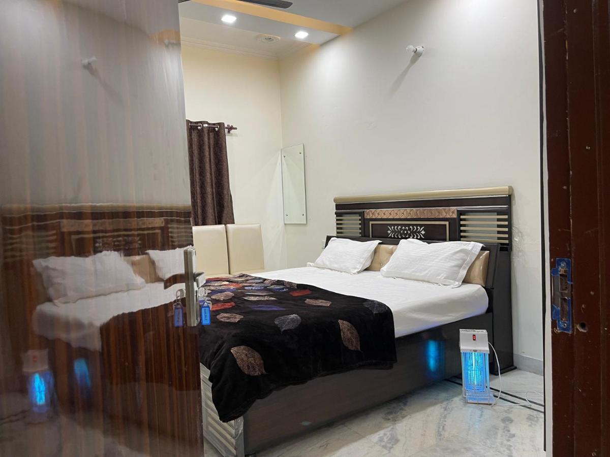 Homestay Comforts 500M From Amritsar Airport Eksteriør billede