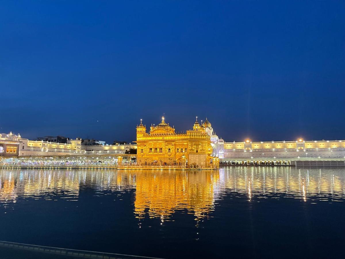 Homestay Comforts 500M From Amritsar Airport Eksteriør billede