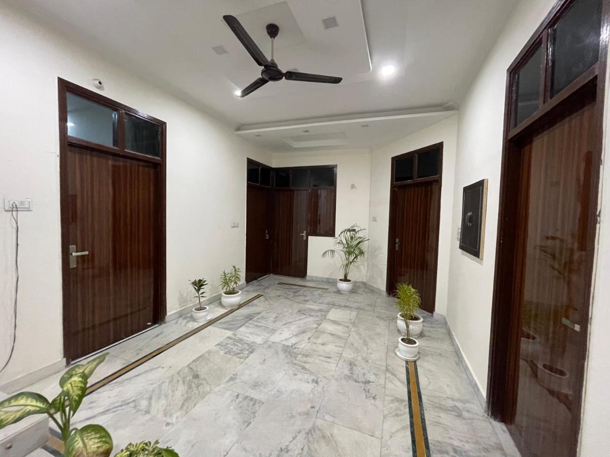 Homestay Comforts 500M From Amritsar Airport Eksteriør billede