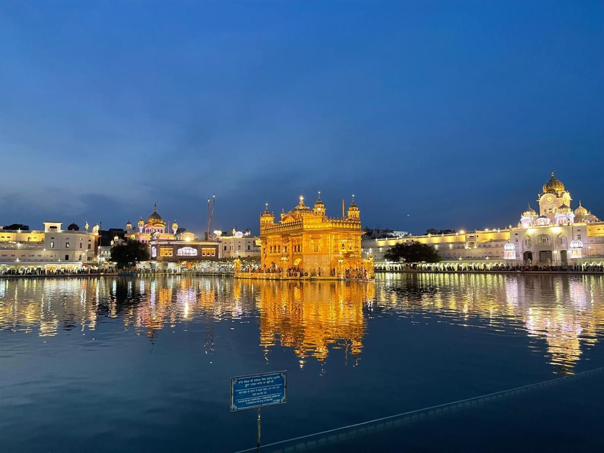 Homestay Comforts 500M From Amritsar Airport Eksteriør billede