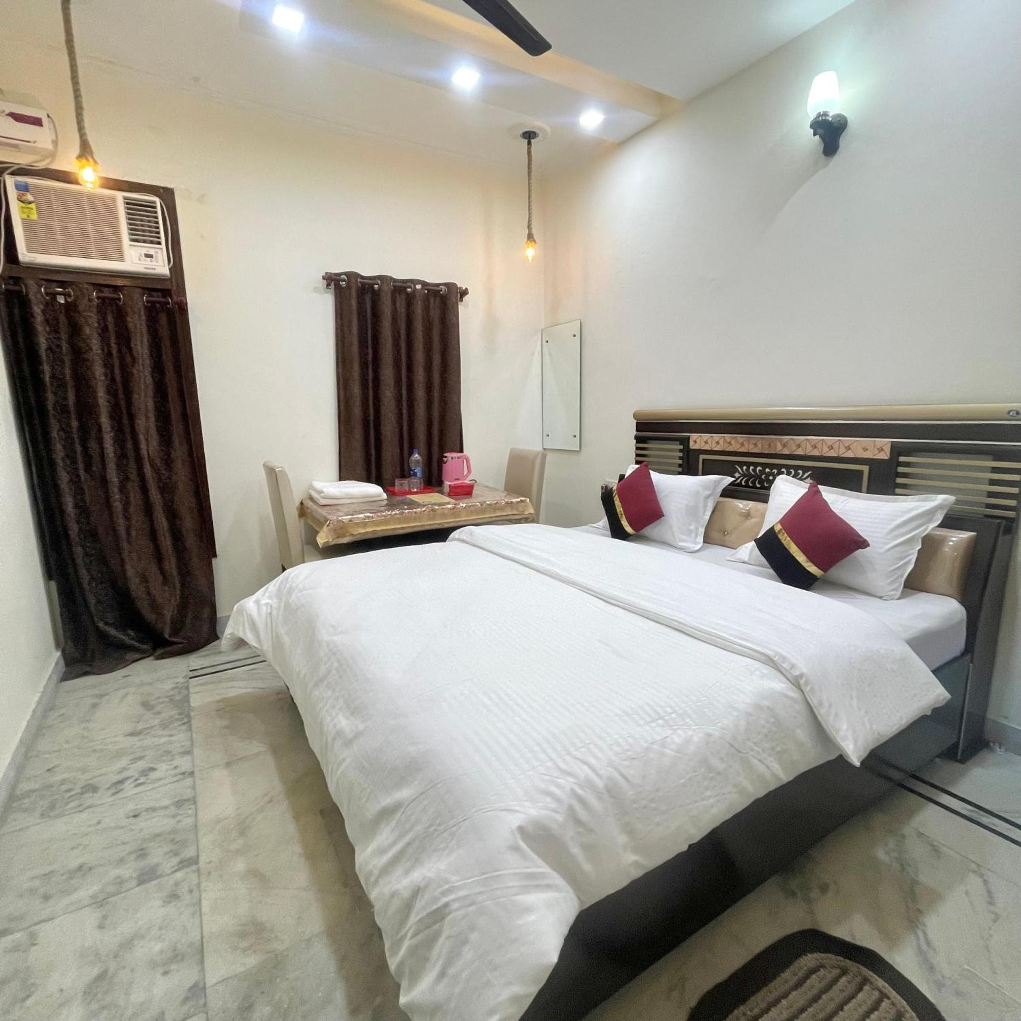 Homestay Comforts 500M From Amritsar Airport Eksteriør billede